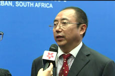 李长云主席出席南非金砖国家会议上接受香港卫视采访